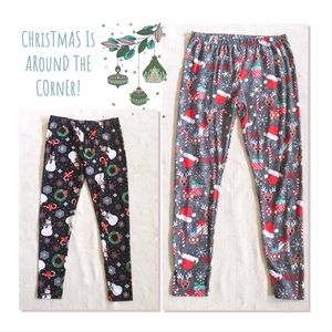 Free w/bundles $15 or more w/shipping discount!🎄✨